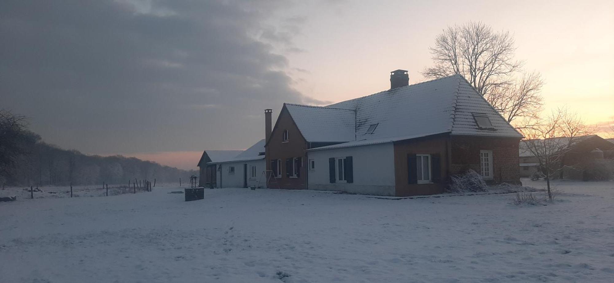 Le Thuit - F2 Plain Pied Tout Equipe A La Ferme Charleval  Exterior foto